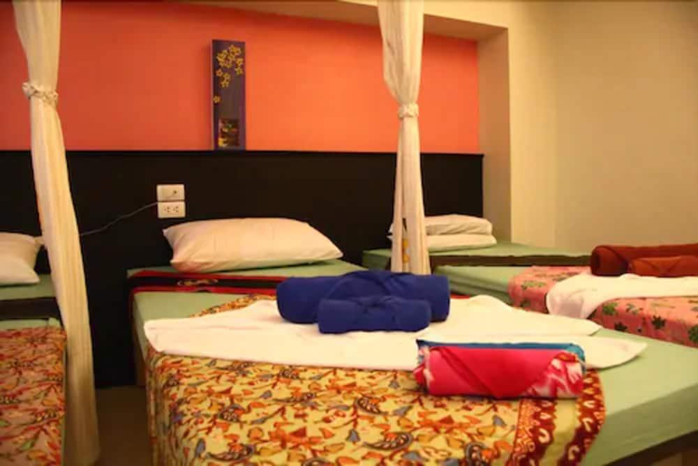 Bunjongburi Hotel Сураттхани Экстерьер фото