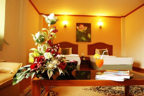 Bunjongburi Hotel Сураттхани Номер фото